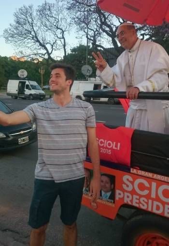 El falso Papa que apoya a Scioli