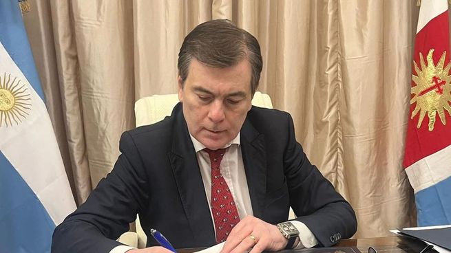 Gerardo Zamora, en una de sus primeras actividades como senador nacional.