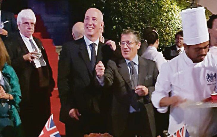 festejos. El embajador Mark Kent invitó al palacio Madero Unzue para festejar el cumpleaños de la reina Isabel II. 