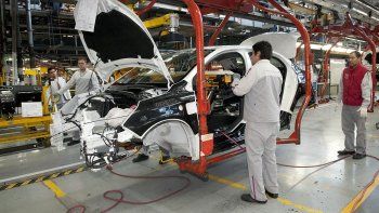 reducen aranceles para importar autopartes que no se producen en el pais