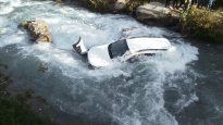 Una chica de 20 años perdió la vida tras caer con su camioneta en un arroyo en Mendoza