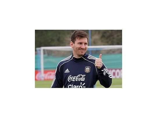 Messi arrastra una distención en el bíceps femoral derecho.