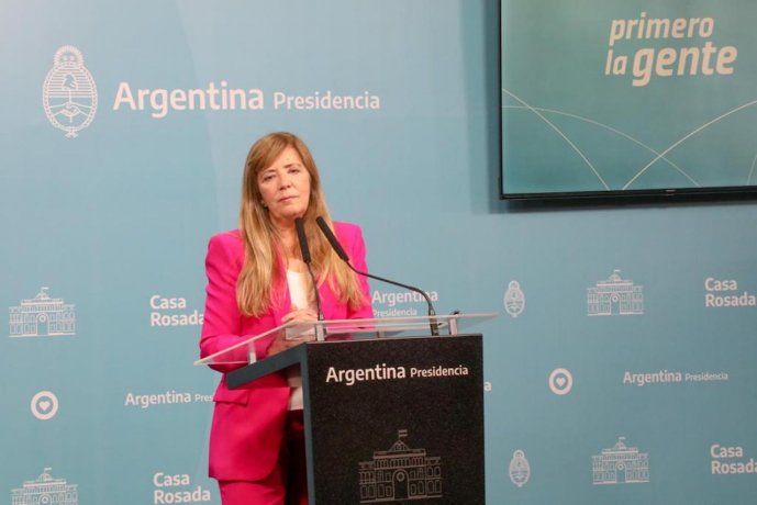 Gabriela Cerruti se refirió a la suba del dólar.