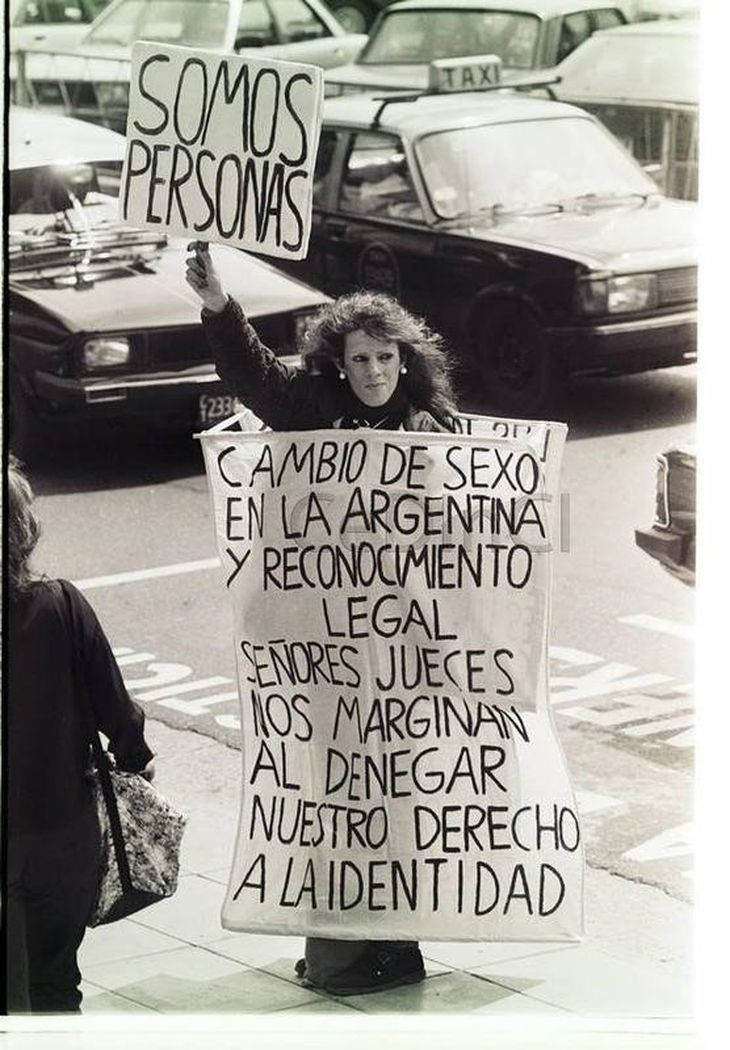 Karina Urbina, transsexual activist demonstrating in front of congress, Crónica newspaper, September 29, 1991. 