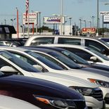 Los autos estadounidenses tendrán mayor facilidad para ingresar en territorio argentino. Los autos estadounidenses tendrán mayor facilidad para ingresar en territorio argentino.