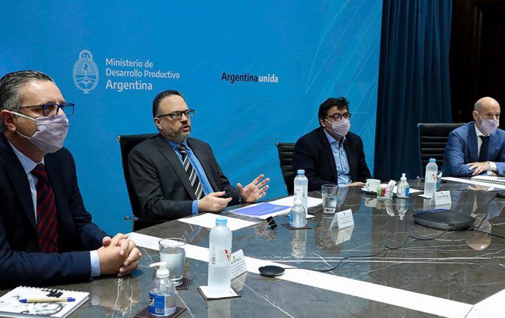 Las cámaras de varios sectores acompañaron el Acuerdo Económico y Social
