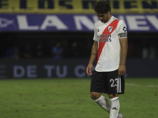 River se expone a duras sanciones de la Conmebol si no se presenta a jugar en la Copa Libertadores.