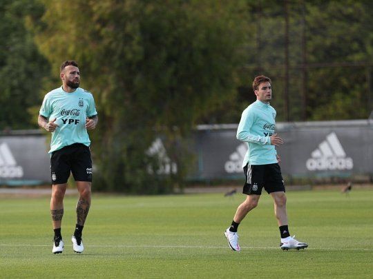Otamendi y Tagliafico, dos pilares de la defensa de la Selección.