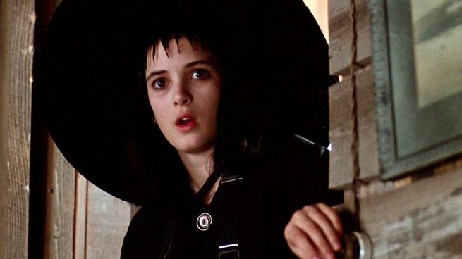 Winona Ryder - Figure 1