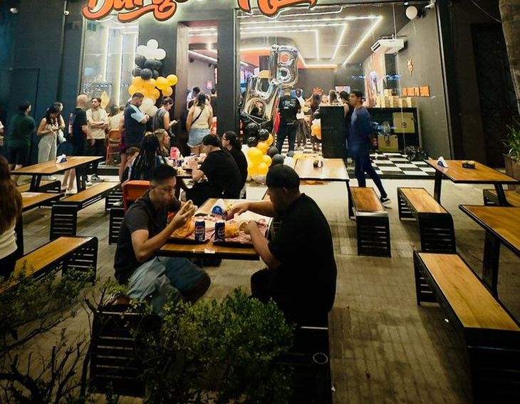 Consumo en local en Rosario: el canal presencial convive con el crecimiento del delivery, en un mercado que redefine precios, márgenes y hábitos de consumo Consumo en local en Rosario: el canal presencial convive con el crecimiento del delivery, en un mercado que redefine precios, márgenes y hábitos de consumo