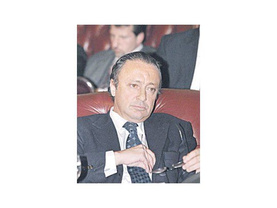 Carlos Bettini, embajador argentino en España, fue convocado a Buenos Aires en un clima tenso de las relaciones por la demora en la renegociación de los contratos de servicios privatizados a capitales de ese país.