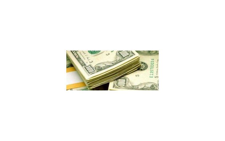 Dólar blue cayó 15 centavos a $ 15,88. BCRA vendió otros u$s 150 millones