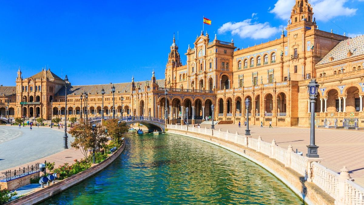 Unique opportunity in Spain: the 27 most demanded jobs for foreigners who facilitate the visa to emigrate