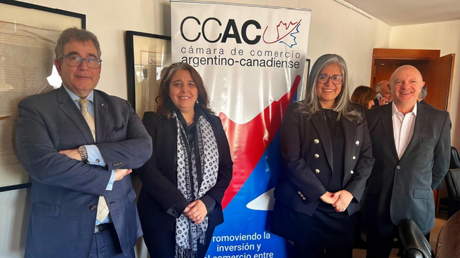 Sonia Salvatierra, directora de la CNV, habló ante la Cámara de Comercio Argentino Canadiense.