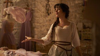 Camila Cabello como Cenicienta.