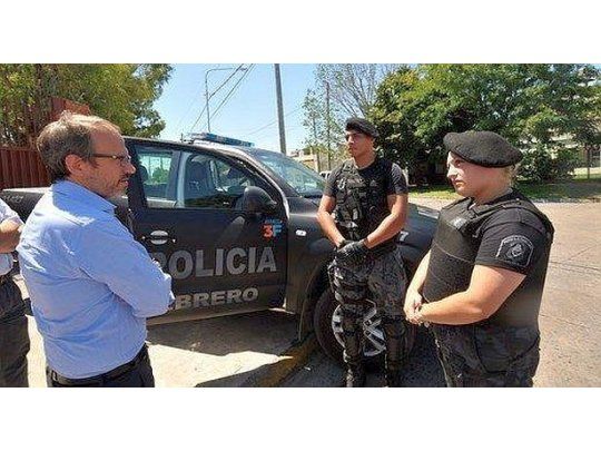 El intendente de Tres de Febrero, Diego Valenzuela, convocó al gabinete para analizar la desaparición del ejecutivo en conjunto con funcionarios bonaerenses.