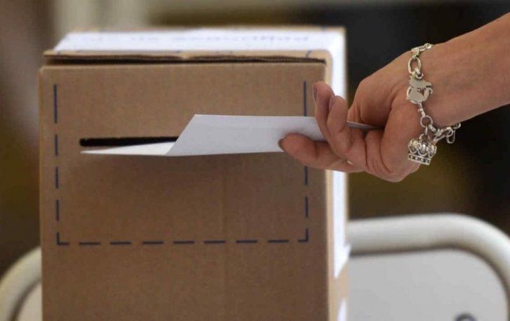 cierre de listas: negociaciones de ultimo minuto para definir candidatos
