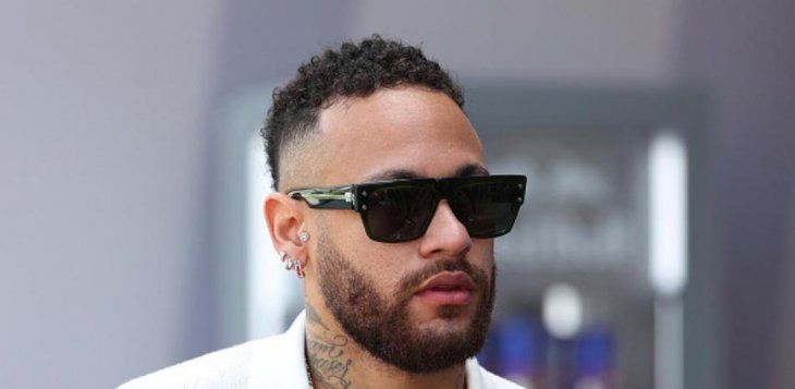 Neymar, en una entrevista con Romario, había respondido a la pregunta de qué lugar ocuparía en la Selección de 2002, eligiendo el de Rivaldo.