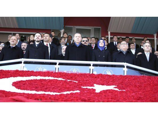 En el centro de la imagen el presidente turco Recep Erdogan.