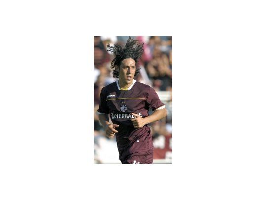Calladito la boca. Así cree Camoranesi que debe quedarse hasta que se cumpla la sanción.