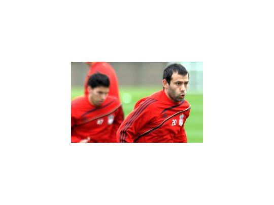 Javier MAscherano fue fuertemente cuestionado por sus compañeros del Liverpool.