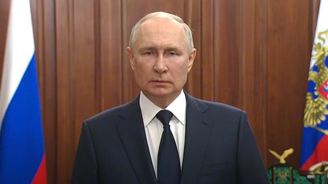 Putin afirma que Rusia no rechaza las conversaciones con Ucrania.