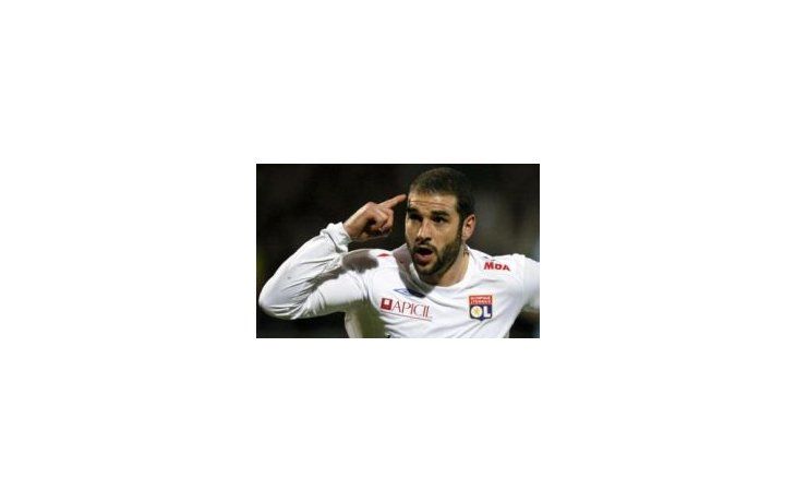 Gol. Lisandro López marcó de penal y le dio la victoria a Lyon.
