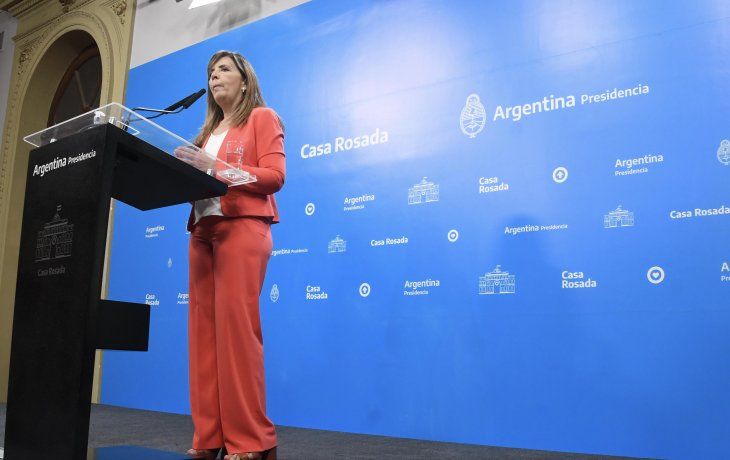 Cerruti confirmó el bono para jubilados y abogó por un acuerdo general de precios.