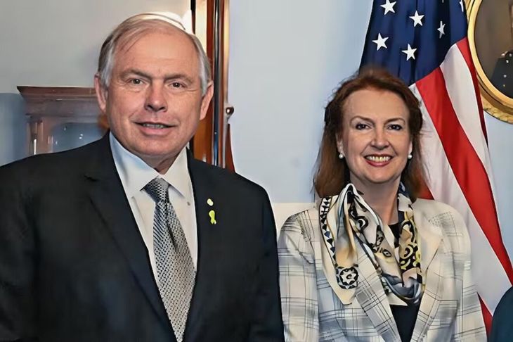 Gerardo Werthein con Diana Mondino, a quien reemplazó en Cancillería. Gerardo Werthein con Diana Mondino, a quien reemplazó en Cancillería.