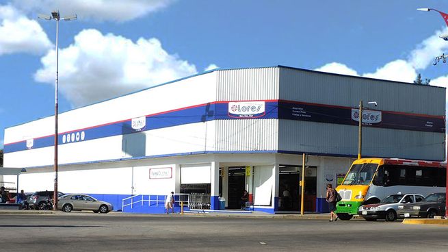 Quién era Antonio Reyes López, el trabajador que fundó una tienda familiar en Veracruz y la transformó en un poderoso imperio de supermercados