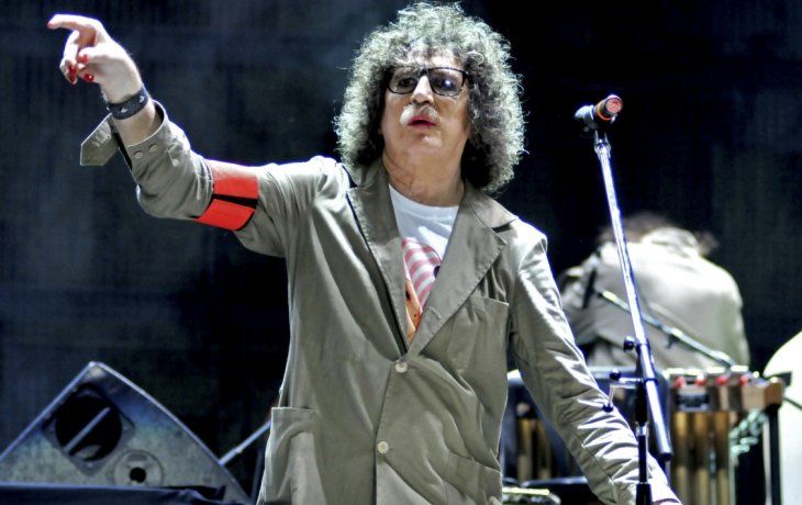 El hisopado que le hiciero na Charly García dio negativo, pero resta la contraprueba.