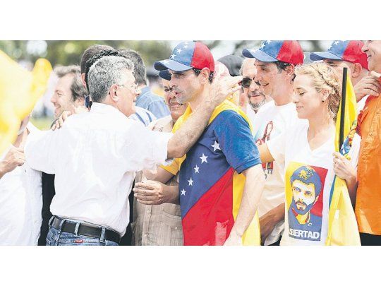 ¿unidos?. Henry Ramos Allup, Henrique Capriles y Lilian Tintori, la esposa de Leopoldo López. Exponentes de alas enfrentadas del antichavismo.