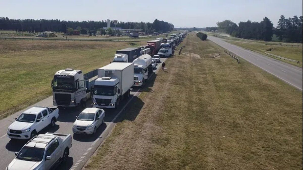 Semana Santa: restringen la circulación de camiones en rutas y autovías