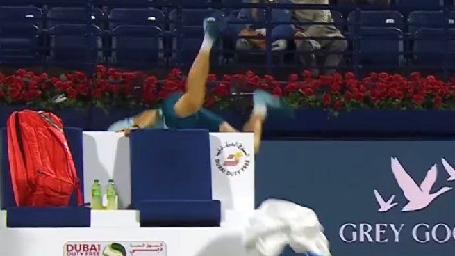 Hurkacz blooper caida en Dubai