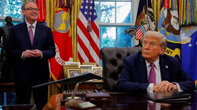 Donald Trump reevalúa la posición de Hassett.