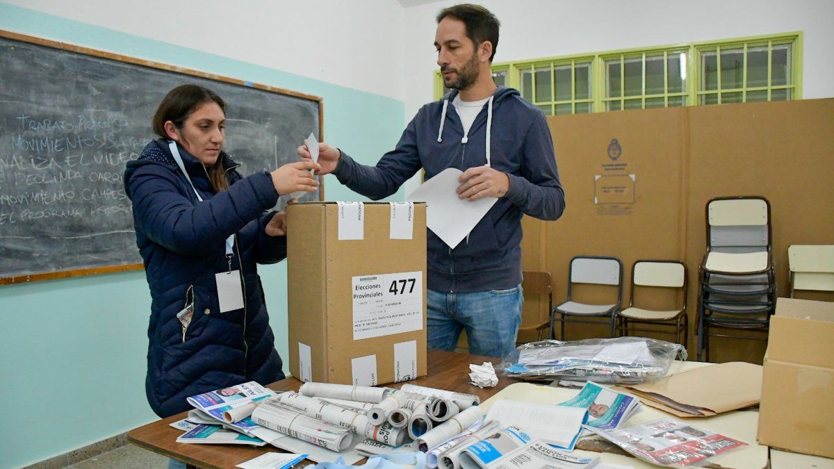 Elecciones 2023 EN VIVO Capitanich es el candidato m s votado en