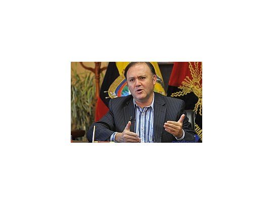Diego Borja no supo precisar si hubo más de un robo a un banco durante la revuelta.