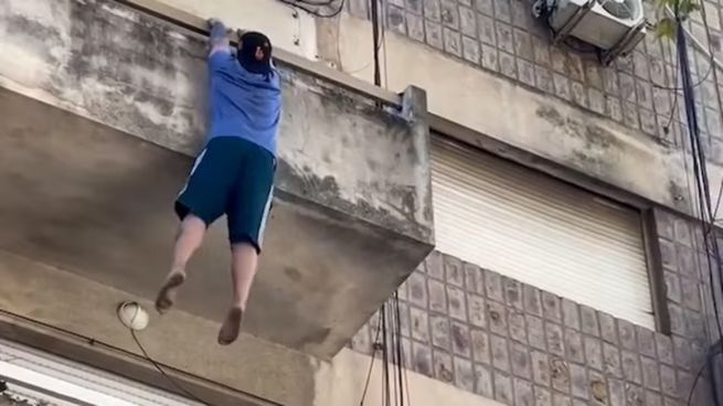La Justicia investiga los motivos detrás de la caída del hombre.