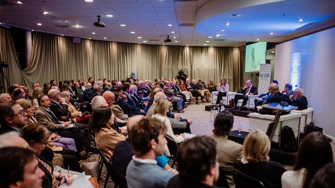 ACDE Reunión sobre crecimiento económico