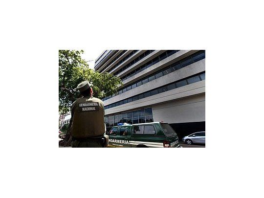 Por seguridad, 30 gendarmes custodiaron edificio de Cablevisión
