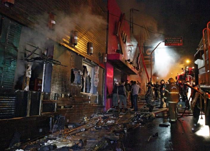 Un Cromañón en Brasil dejó más de 230 muertos (foto 1)