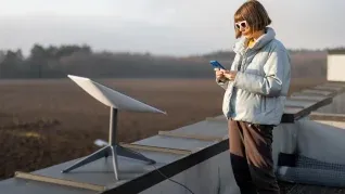 Starlink deja caer a sus satelites cada determinado tiempo. 