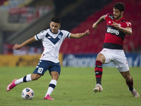 Vélez empató con Flamengo en Brasil y terminó segundo en su grupo de Copa Libertadores.