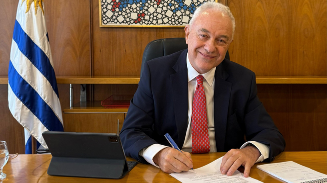 El canciller Mario Lubetkin descartó un brexit de Argentina en el Mercosur.