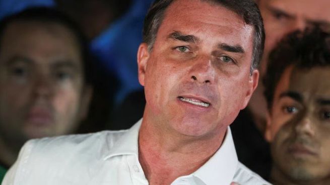 Las investigaciones apuntan a un pedido de u$s24 millones para financiar una película sobre su padre y a presuntas operaciones financieras vinculadas con un abogado cercano. La competencia judicial tras el fin de su mandato todavía debe definirse.