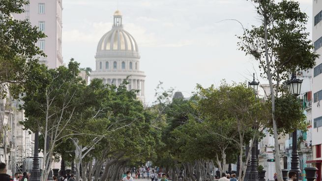 REACCIÓN. La marcha no fue autorizada por el régimen de Miguel Díaz-Canel argumentando intenciones desestabilizadoras desde el extranjero. Ayer se vieron camiones del ejército en La Habana.&nbsp;