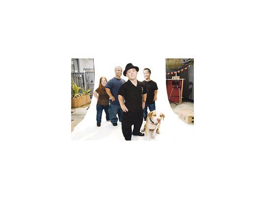 EL JEFE Y SUS PIT BULLS