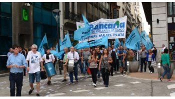 Los bancarios realizarán una huelga nacional el próximo jueves 14 de abril.