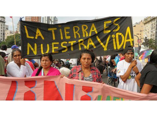 La ley 26.160 está vigente desde 2006 y ya fue prorrogada en dos oportunidades. Además de frenar los desalojos, ordena al Estado nacional la realización de un relevamiento y demarcación de las tierras indígenas. Sin embargo, alertaron que 40% de las comunidades todavía no fueron incorporadas.