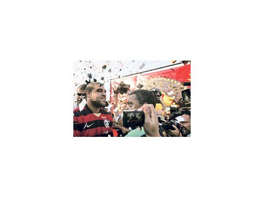 Presentaron a Adriano